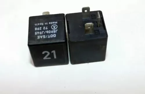 VW Audi Skoda Blinker Relais 21    191953227A