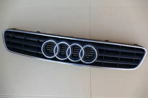 Audi A3 8L bis ca. Mitte 1999 Kühlergrill Grill 8L0807683 8L0 807 683