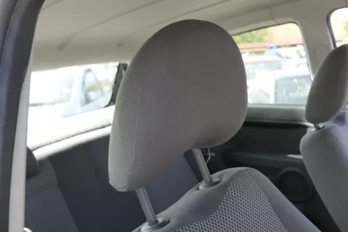 + VW Fox 5Z Kopfstütze vorne links oder rechts (100640)