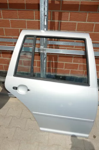 VW Golf 4 Bora Tür hinten rechts nur Kombi / Variant silber LB7Z (101482)