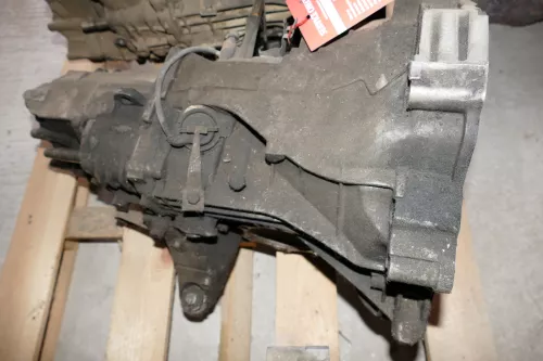 VW Passat 3B A4 B5 1,9 TDI 85kw 115PS Getriebe DUK 5 Gang vo AJM Motor 166.000km