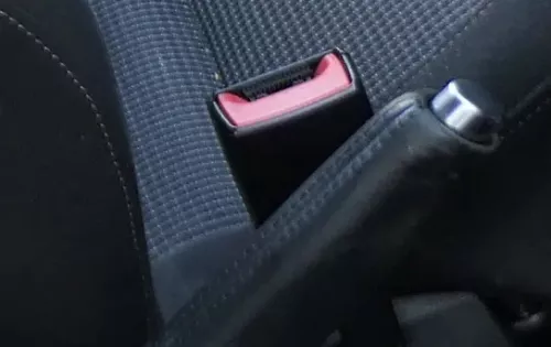 VW Golf 5 6 VI Gurtschloß Schloß Gurt vorne links Fahrersitz Sitz (101746)