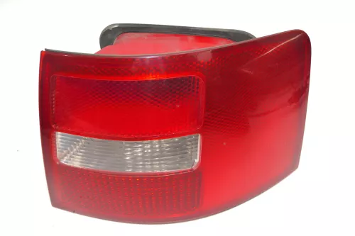 Audi A6 4B Kombi Avant Rücklicht hinten rechts Heckleuchte 4B9945096F