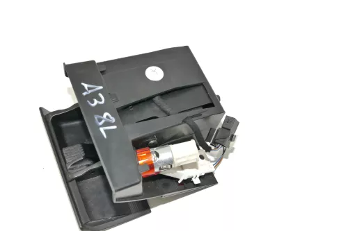 Audi A3 8L Aschenbecher Zigarettenanzünder vorne 8L0857951 (bis ca.2000) (103465)