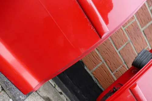VW Bora Tür hinten rechts nur Limousine rot LP3G (ohne die große Scheibe) (103937)