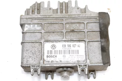 VW Polo Steuergerät Motor Motorsteuergerät 030906027AJ 37kw ALL 50PS 030997027CX