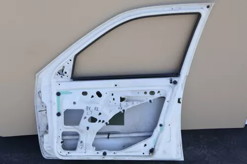 VW Polo Variant Kombi 6Kv oder Caddy 9Kv Tür vorne rechts weiß P1 L90E (104313)