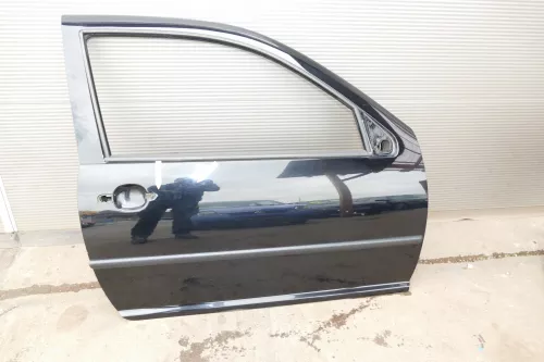VW Golf 4 Tür vorne rechts Beifahrertür 3-Türer schwarz L041 (2-3 Dellen) (104351)