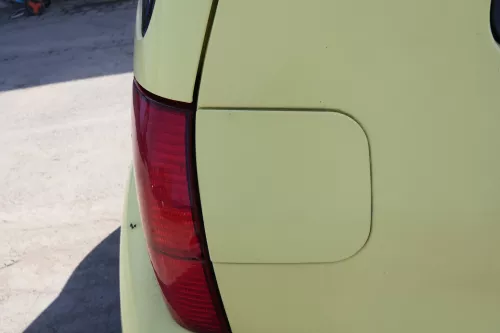 VW Lupo Seat Arosa Tankdeckel Deckel Tank Tankverschluß gelb LD1B (104427)