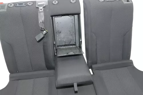 VW Passat 3C Kombi Avant Variant Sitz Rückbank Rücksitzbank Sitze ohne Kopfstütz (104532)