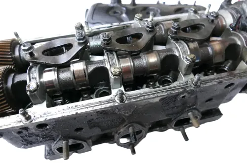VW Passat 3BG Zylinderkopf Kopf Nockenwelle 2,5 TDI 132kw 180PS AKE links Fahrer (104660)