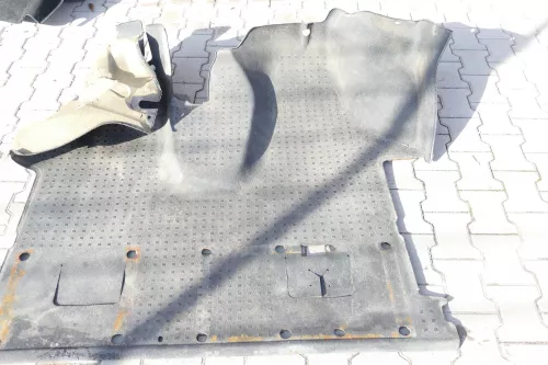 VW T5 Teppich Innenraumteppich Innen Boden Beodenbelag vorne Gummi Vorne
