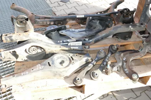 VW Golf 5 V Achse hinten Hinterachse Achsträger Querlenker Stabi Stabilisator v (104705)