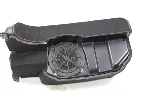 Audi A6 4B Avant Kombi Subwoofer 4B9035382A Lautsprecher Bassbox Bose
