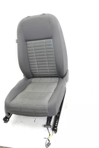 VW Golf 5 V Sitz Beifahrersitz vorne rechts 4/5-Türer auch Kombi   (105164)