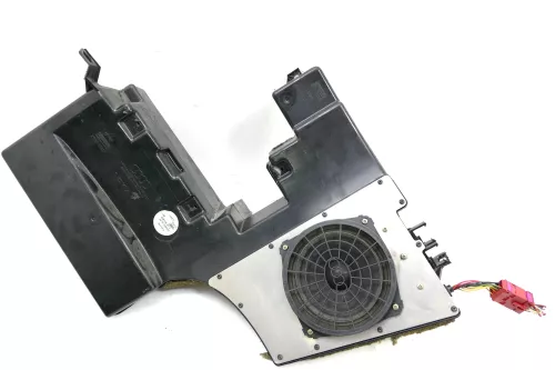 Audi A4 Avant Kombi Subwoofer 8D9035381C Lautsprecher Bassbox Nokia