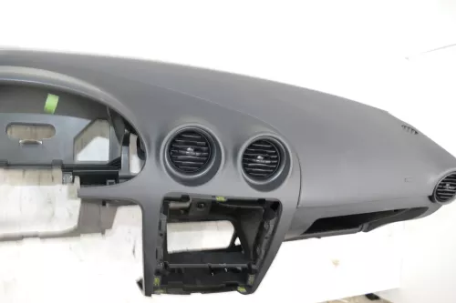 Seat Ibiza 6L 6L2  Armaturenbrett Cockpit Amaturbrett (105616)