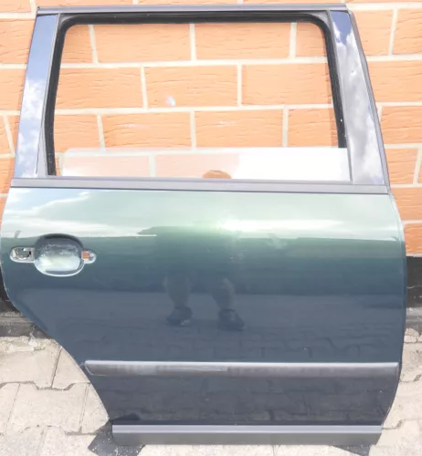 VW Passat 3B 3BG Kombi Variant Tür hinten rechts grün LC6N