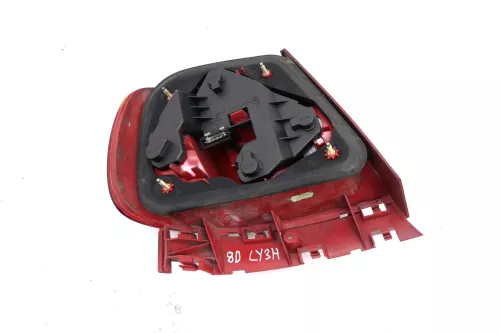 Audi A4 B5 Limousine hinten rechts Rückleuchte original Lampenträger 8D0945112A (106944)