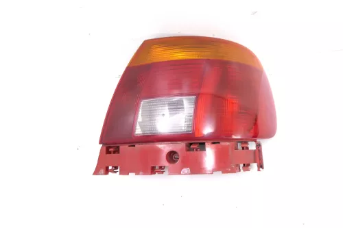 Audi A4 B5 Limousine hinten rechts Rückleuchte original Lampenträger 8D0945112A