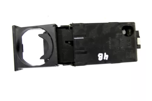 Audi A6 4B Becherhalter Dosenhalter Getränkehalter 4b0862534a vorne (107186)