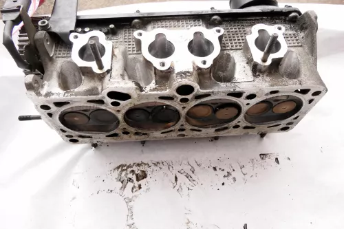 VW Golf 4 Bora Motor Zylinderkopf 1,6 74kw AKL AEH 101PS / Passat 3B A4 AHL ADP