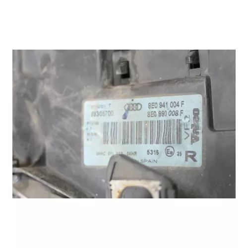 Audi A4 8E Scheinwerfer Halogenscheinwerfer 8E0941030C rechts vorne - kein Xen0n (107821)