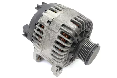VW Golf 5 V Touran Lichtmaschine Generator 06F903023F 140A 1,9 TDI BKC Freilauf (108187)