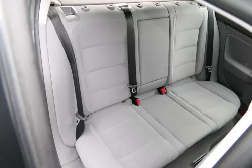 VW Golf 5 V Sitz Sitze hinten Rückbank Rücksitzbank 3 Punkt Gurt helles grau 108