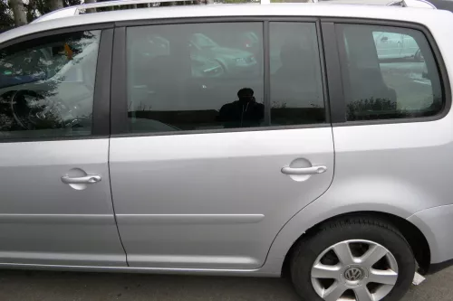 VW Touran 1T 1T3 Tür hinten links grau silber LA7W mit Scheibe (108609)