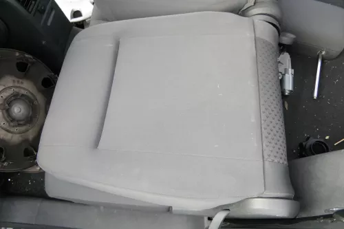 VW Touran Sitz hinten links anthrazit (hinterm Fahrersitz) Rücksitz - 108761 (108761)