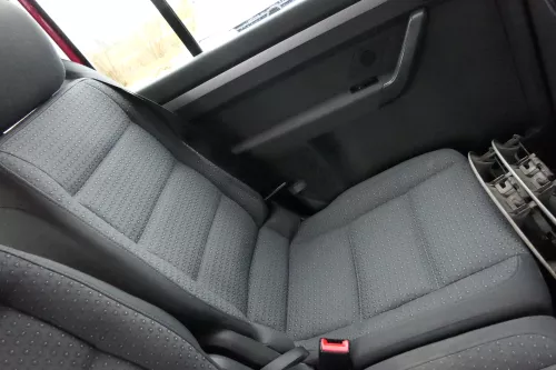 VW Touran Sitz hinten links anthrazit (hinterm Fahrersitz) Rücksitz  (109566)