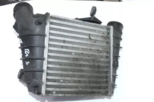 VW Polo 9N Ibiza 6L Ladeluftkühler Ladeluft Kühler 6Q0145804G 1,4 TDI BNM BAY (109595)