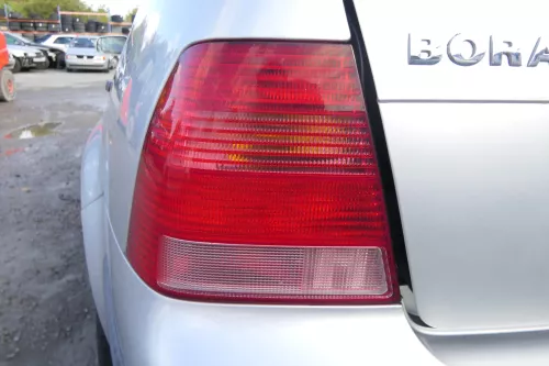 VW Bora Limousine Rücklicht Rückleuchte original hinten links 1J5945111AA 1J2 (109793)