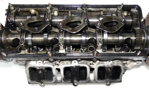 VW Passat 3BG Zylinderkopf Kopf Nockenwelle 2,5 TDI 132kw 180PS BDG rechts