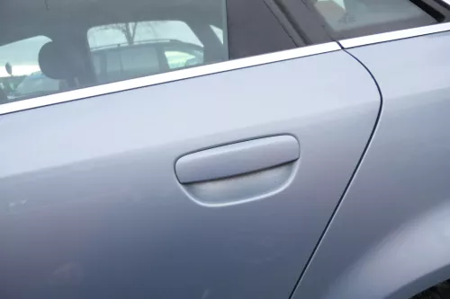 Audi A4 B6 8E Limosuine Tür hinten links silber grau blau LY7R mit Scheibe (110515)