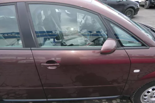 Audi A2 8Z Tür vorne rechts rot braun LZ3R -mit Rahmen, Scheibe und Fensterheber (110649)