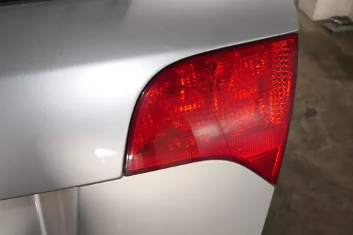 Audi A4 B7 8E Avant Kombi hinten rechts innen 8E9945094A Rückleuchte original