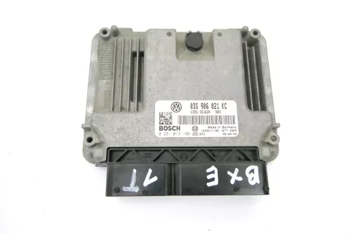 VW Touran Steuergerät 1.9 TDI 77kw 105PS BXE Motor 03G906021KC