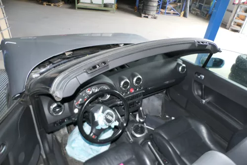 Audi TT 8N Cabrio Dichtung vorn Scheibe Verdeck Windschutzscheibe 8N7845353B (111349)