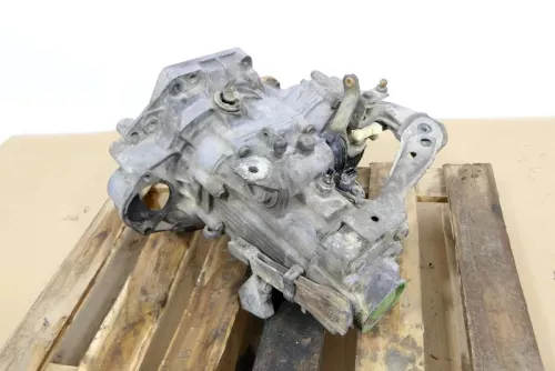 Golf 3 Getriebe CYZ 1,6 55kw 75PS (v. Motor AEA AEE) 165.000km(Anlasser vorn (111421)