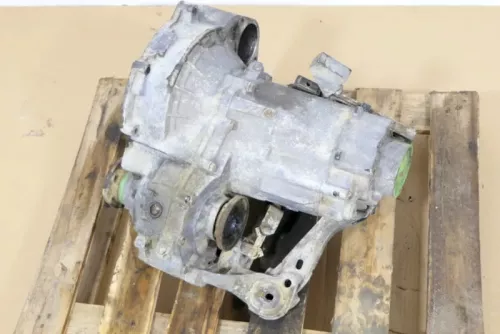 Golf 3 Getriebe CYZ 1,6 55kw 75PS (v. Motor AEA AEE) 165.000km(Anlasser vorn (111421)