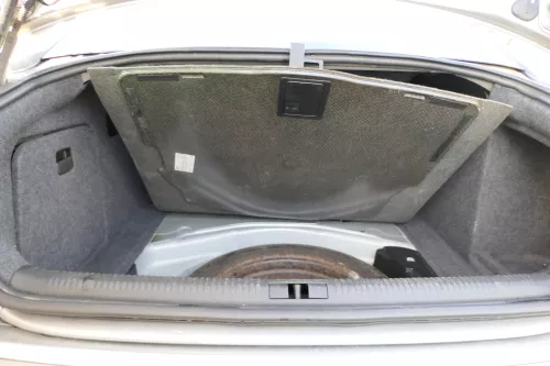 Audi A4 B6 8E Limousine Limo Verkleidung Teppich Kofferraum schwarz (111628)