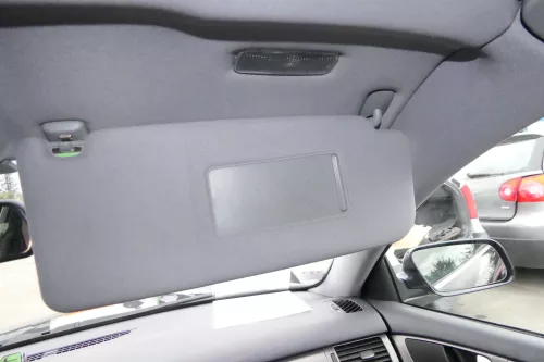 Audi A6 4B Sonnenblenden Sonnenblende rechts vorne Farbe = aqua (blau) 26U (111934)