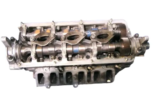 VW Passat 3BG Zylinderkopf Kopf Nockenwelle 2,5 TDI 132kw 180PS AYM AKE rechts