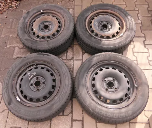 Audi A4 B5 A6 4A 80 Sommerreifen 195/65 R15 91V Reifen 6jx15H2 ET37 # 5mm (112675)