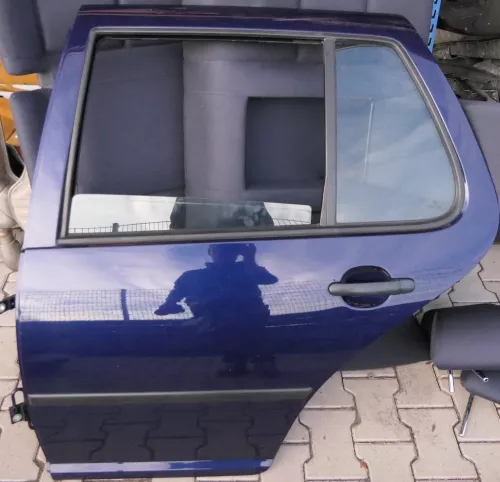 VW Golf 4 Limousine Tür hinten links blau LB5N (KEINkombi)