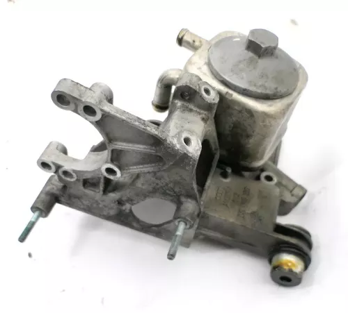 VW Passat 3BG Audi A4 A6 Ölkühler Halter 2,5 TDI Motor 150PS 110kw 059145169