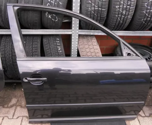 VW Passat 3B 3BG Kombi + Limo Tür vorne rechts Beifahrertür schwarz LC9Z