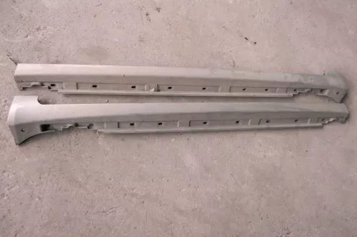 Audi A4 8E B6 B7 Blende Holm rechts unten Schweller Verkleidung LY1X gelb besch